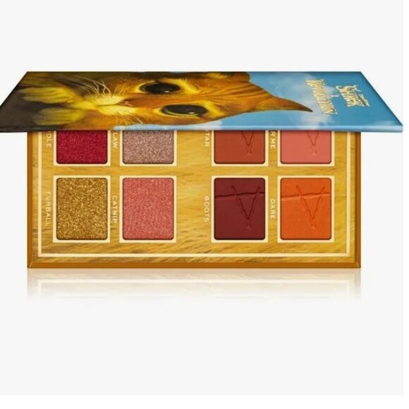 Revolution Beauty X Shrek Puss In Boots Mini Shadow Palette - Picture 6 of 8